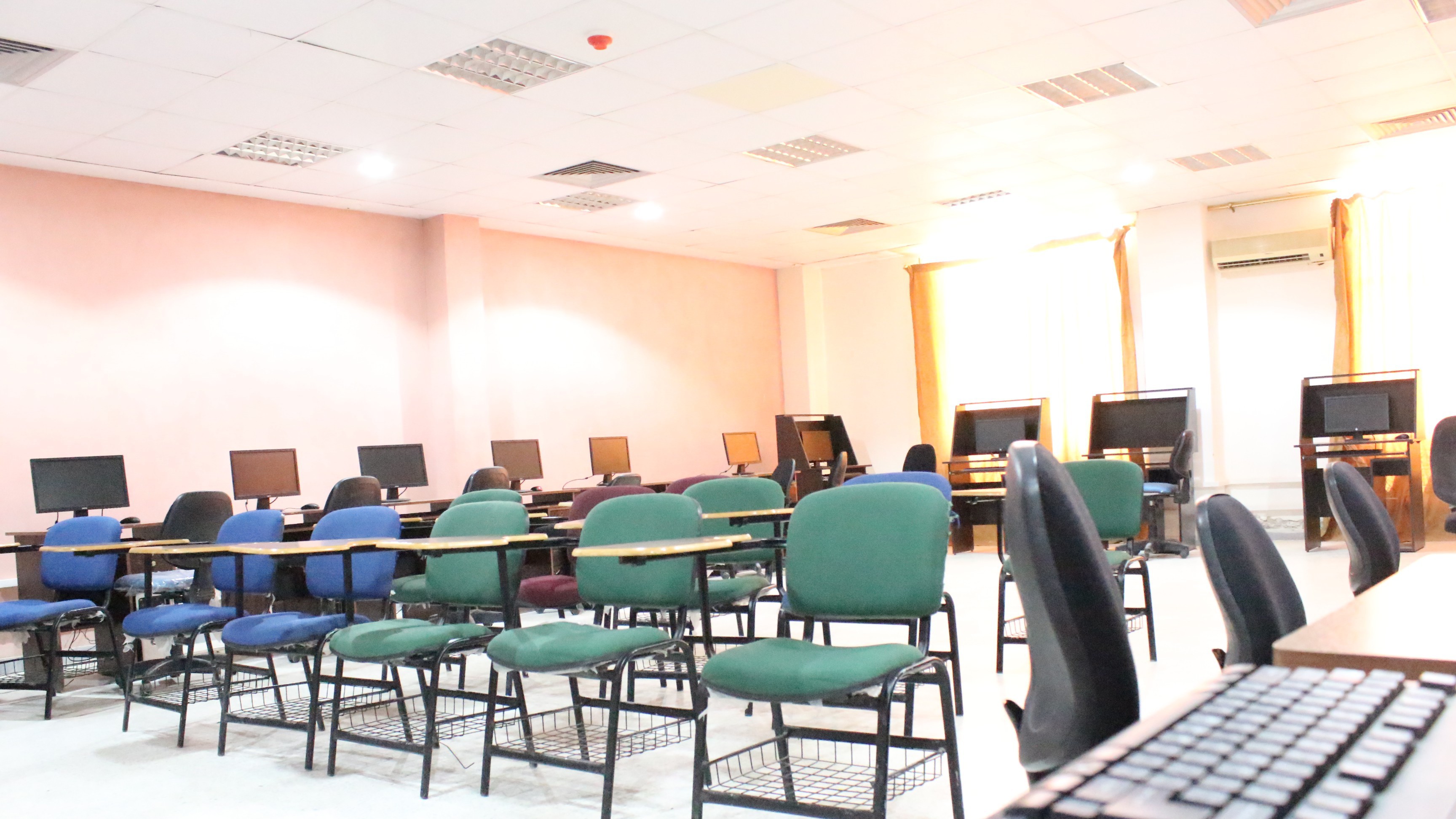 كلية الهندسة المعلوماتية