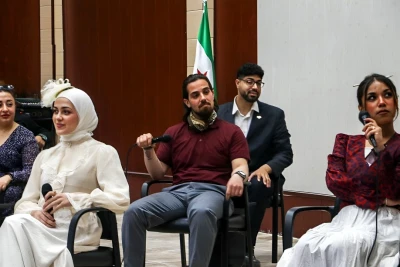 كلية الترجمة تقدّم أولى عروضها المسرحية Mind Your Language