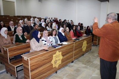 متابعة تدريب الموظفون في الجامعة للحصول على شهادة الجودة الدولية Iso 9001:2015