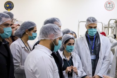 رحلة علمية لطلاب كلية الصيدلة إلى معمل آسيا للصناعات الدوائية