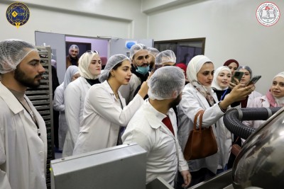 رحلة علمية لطلاب كلية الصيدلة إلى معمل آسيا للصناعات الدوائية