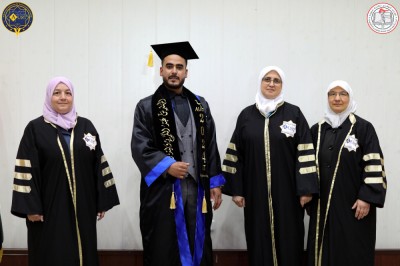 Discussing graduation projects for the College of Informatics Engineering