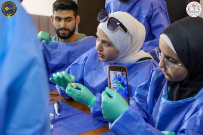 الورشة المخبرية المقامة على هامش المؤتمر العلمي الثاني لكلية طب الاسنان برعاية شركة النجاح وشركة لانا دينت