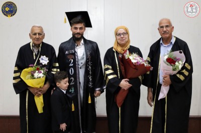 مشاريع التخرج طلاب كلية الهندسة الكيميائية