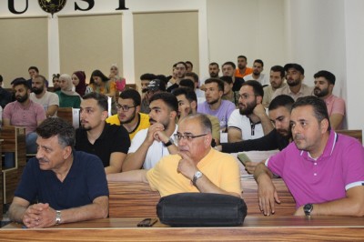 لقاء مفتوح مع الدكتور مخلص الجندي وطلاب طب الأسنان