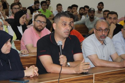 لقاء مفتوح مع الدكتور مخلص الجندي وطلاب طب الأسنان