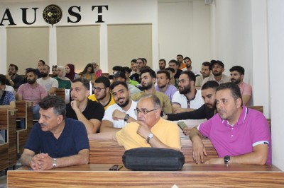 لقاء مفتوح مع الدكتور مخلص الجندي وطلاب طب الأسنان