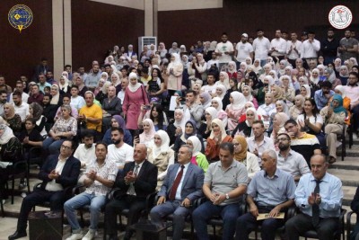 مناقشة مشاريع تخرج طلاب كلية الصيدلة للفصل الثاني للعام الدراسي 2023-2024