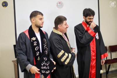 عرض ومناقشة مشاريع تخرج طلاب كلية الصيدلة للفصل الصيفي للعام الدراسي 2023-2024