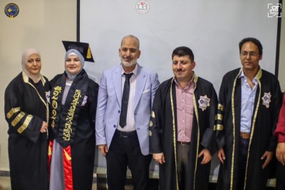 عرض ومناقشة مشاريع تخرج طلاب كلية الصيدلة للفصل الصيفي للعام الدراسي 2023-2024