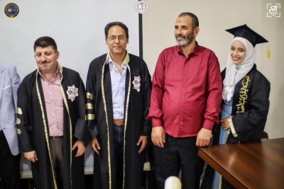 عرض ومناقشة مشاريع تخرج طلاب كلية الصيدلة للفصل الصيفي للعام الدراسي 2023-2024