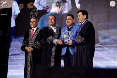 تكريم ضيوف حفل التخرج