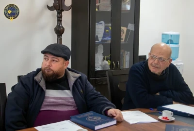 رئيس الجامعة يترأس اجتماعاً لبحث سبل الارتقاء بالخدمات التعليمية والإدارية