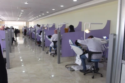 عيادات اﻷسنان