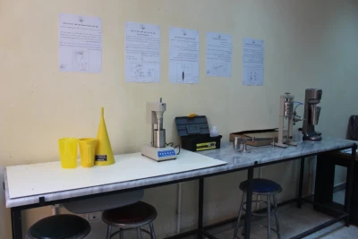 مخابر كلية الهندسة البترولية