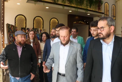 معرض طلابي يجمع الإبداع الفني والمعماري في رحاب الجامعة العربية الخاصة