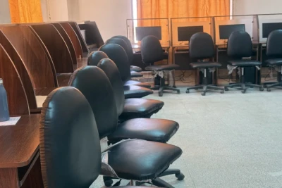 مخابر الجامعة