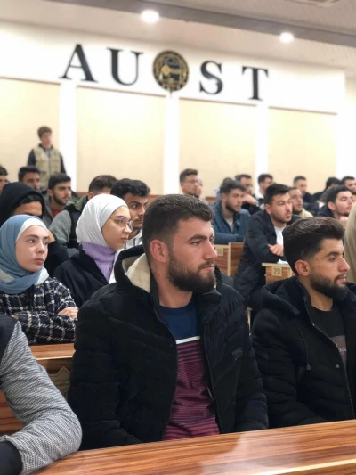 لقاء مع طلبة كلية الهندسة المعلوماتية