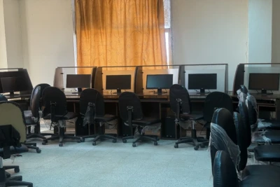 مخابر الجامعة