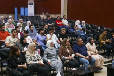 معرض طلابي يجمع الإبداع الفني والمعماري في رحاب الجامعة العربية الخاصة
