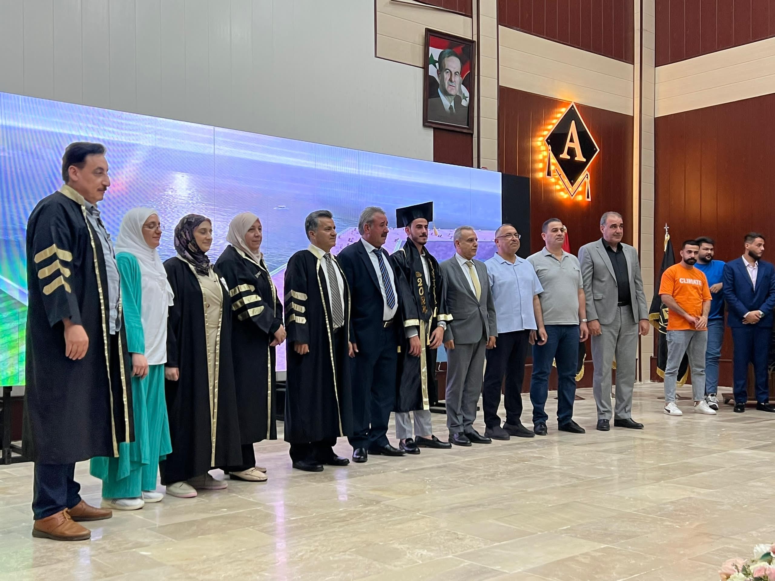 مناقشة مشاريع تخرج طلاب كلية الهندسة المعمارية للفصل الثاني للعام الدراسي 2023-2024