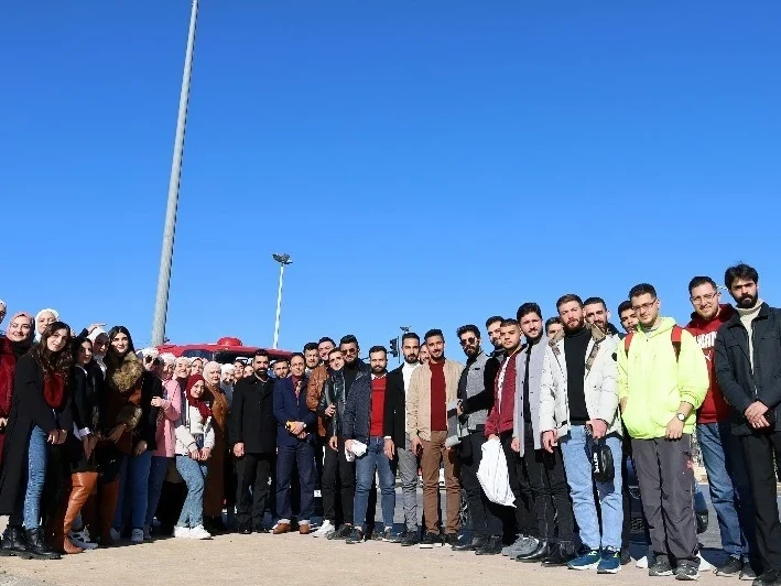 رحلة علمية لطلاب كلية الصيدلة إلى معمل آسيا للصناعات الدوائية